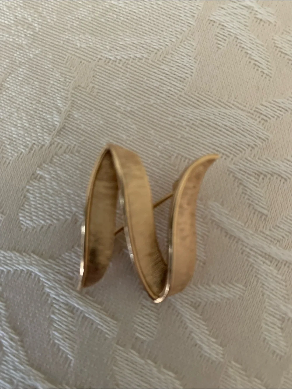 Gold Letter 'N' Pin Brooch